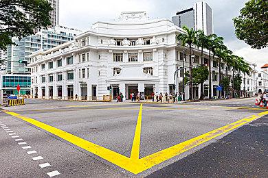 《方舟：大逃杀》登陆PS、XBOX平台，带来惊心动魄的恐龙搏杀体验